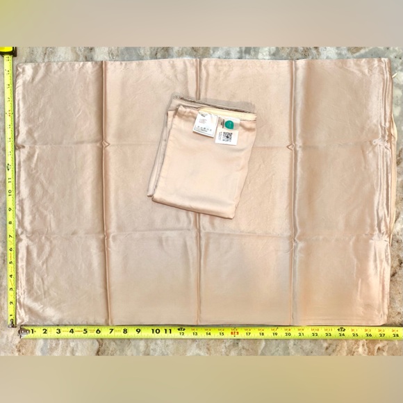 Pair, 100% Mulberry Silk Pillowcases - Picture 2 of 8